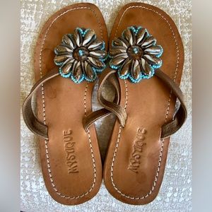 So fun Mystique sandal. Perfect for summer and decorated with shells and beads.
